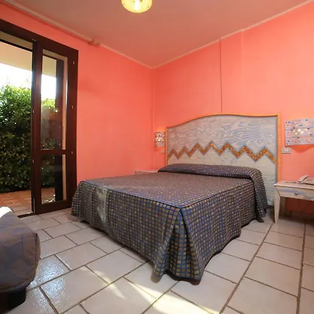 Villaggio Punta Grossa 4* Пунта-Прошутто