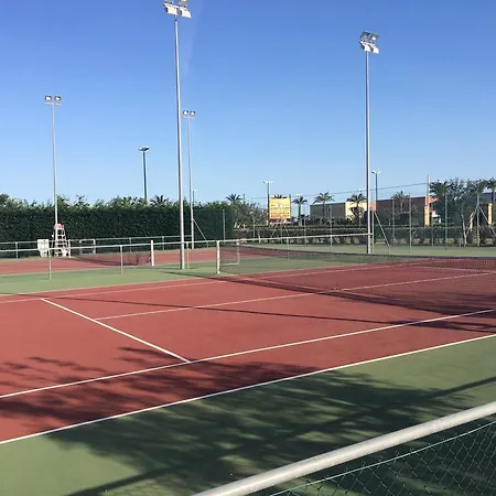 Kompleks wypoczynkowy Villaggio Punta Grossa 4*