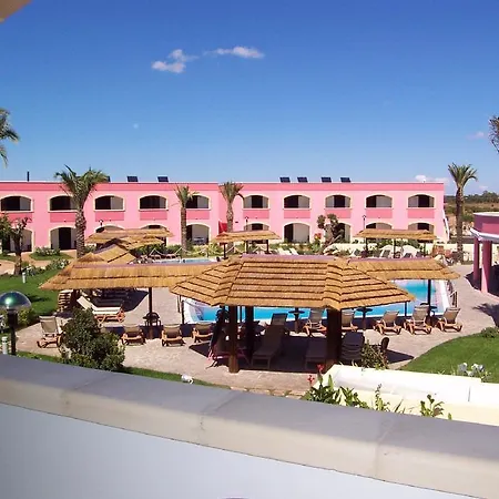 Villaggio Punta Grossa Kompleks wypoczynkowy 4*